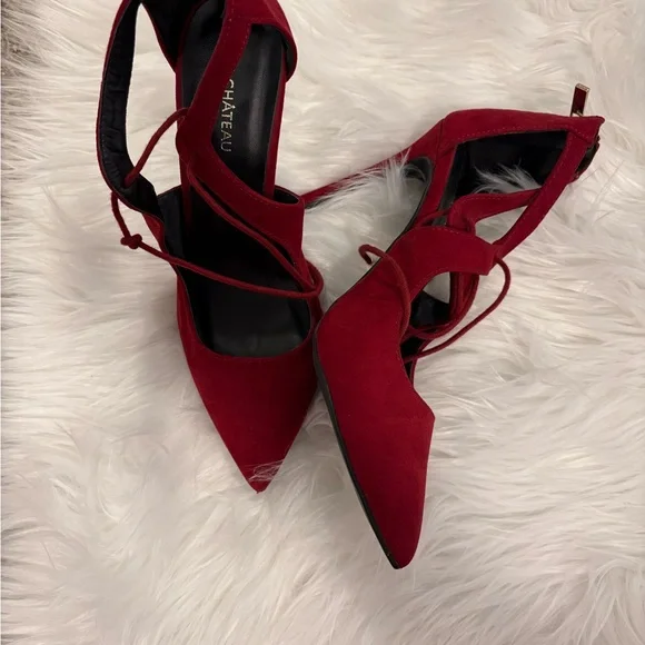Chateau Women's Red Suede Heels - Picture 2 of 2
